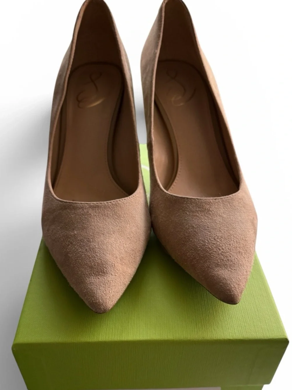 Sam Edelman Jordyn pointed toe suede pumps in Oatmeal.